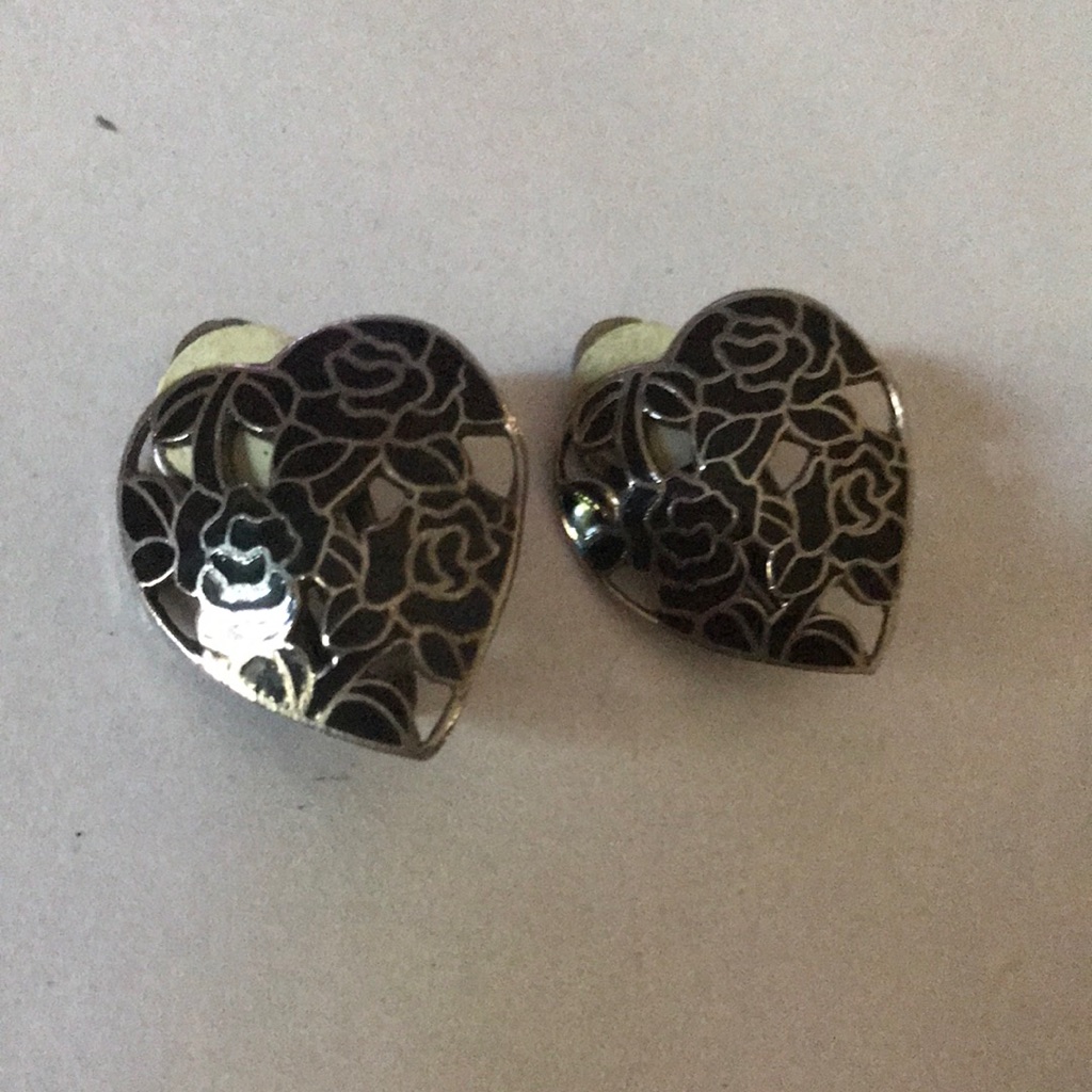 Elegant Black Enamel Heart Earrings